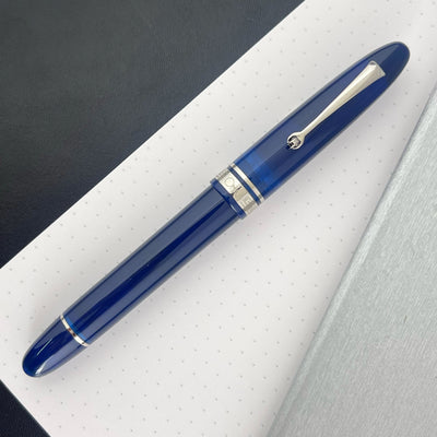 Omas Ogiva Fountain Pen - Blu w/ Silver