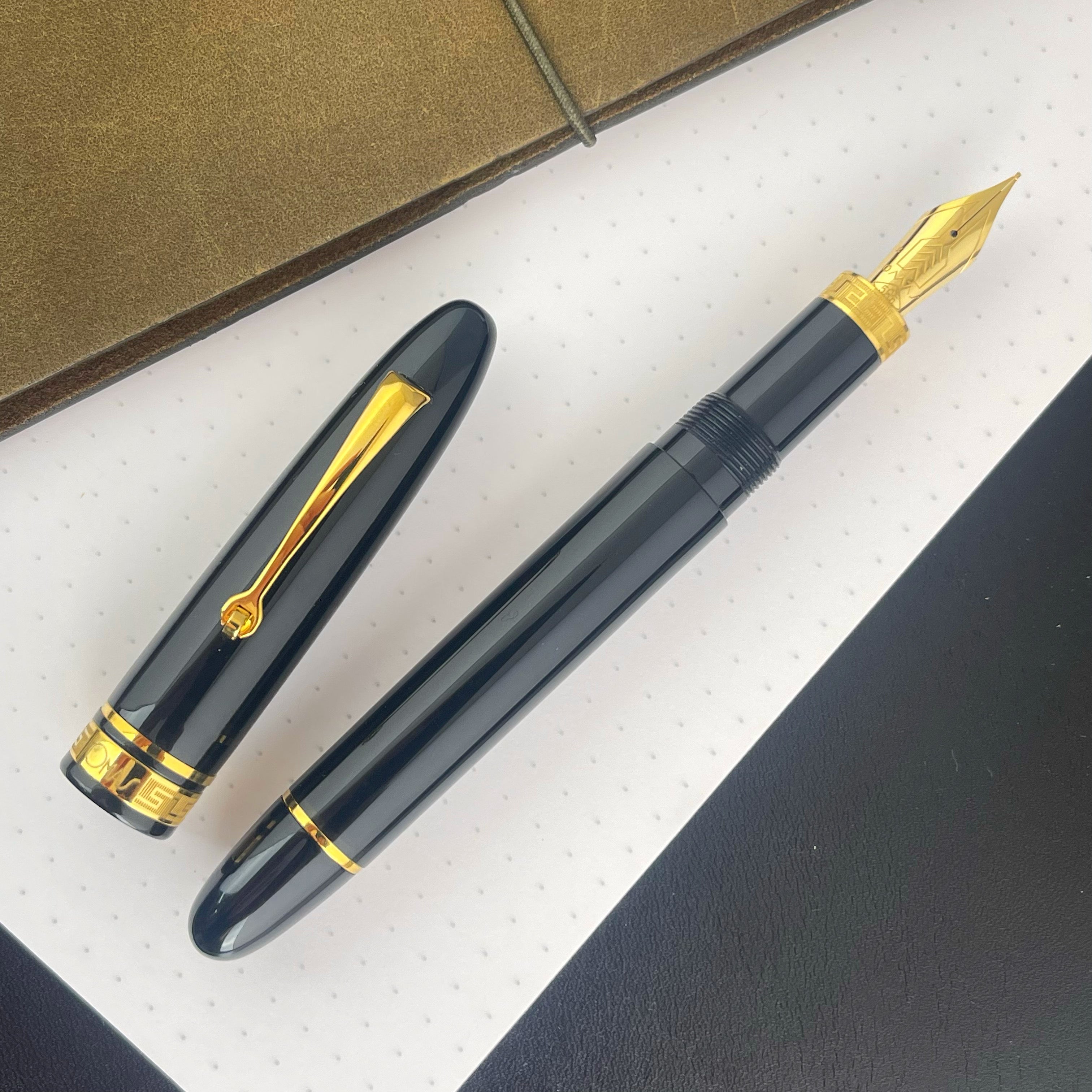 Omas Ogiva Fountain Pen - Nera w/ Gold – Atlas Stationers