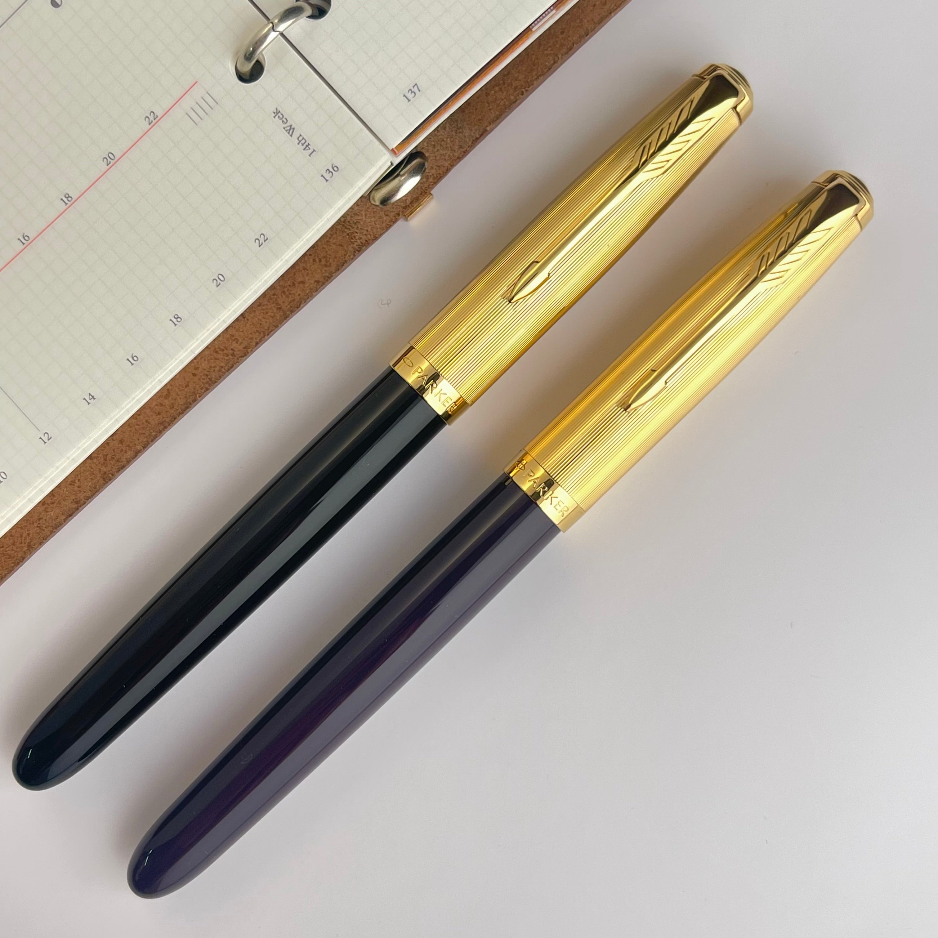 PARKER 金色のペンセット2個 Parker 51 Fountain Pen - Deluxe Plum – Atlas Stationers