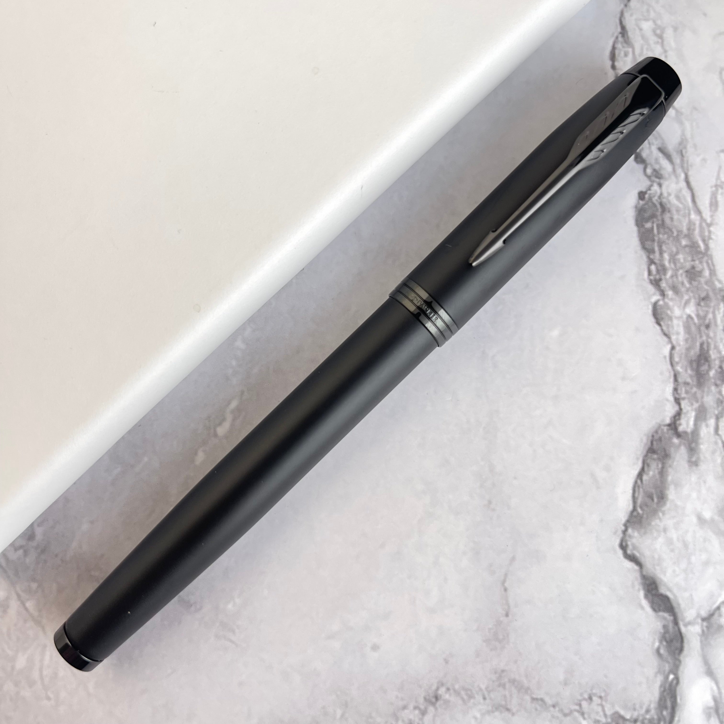 Parker 万年筆 ブラック Parker IM Achromatic Fountain Pen - Black – Atlas Stationers