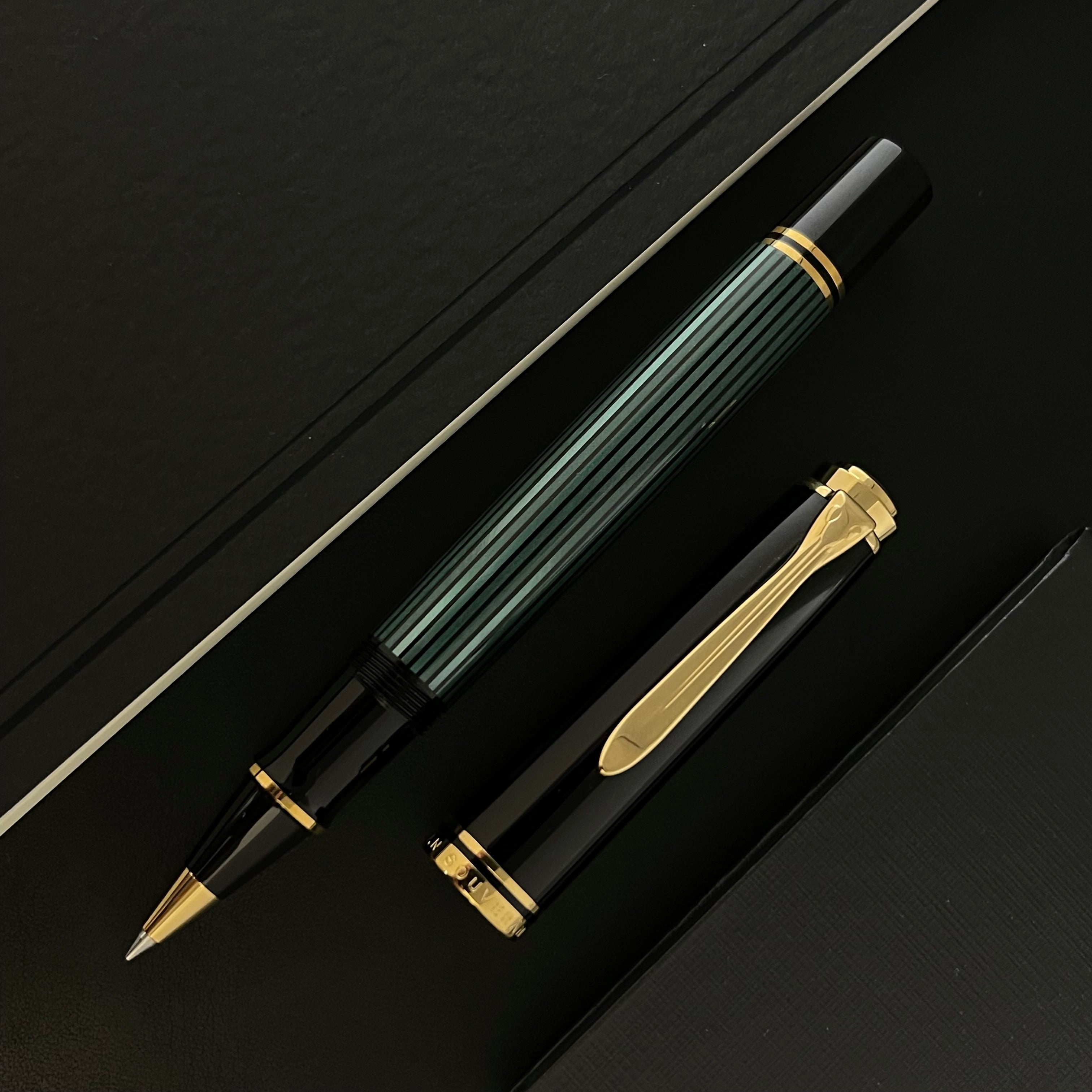 Pelikan R800 Vs R600 Pelikan Souveran R800 Rollerball Pen - Black-Green | Atlas Stationers
