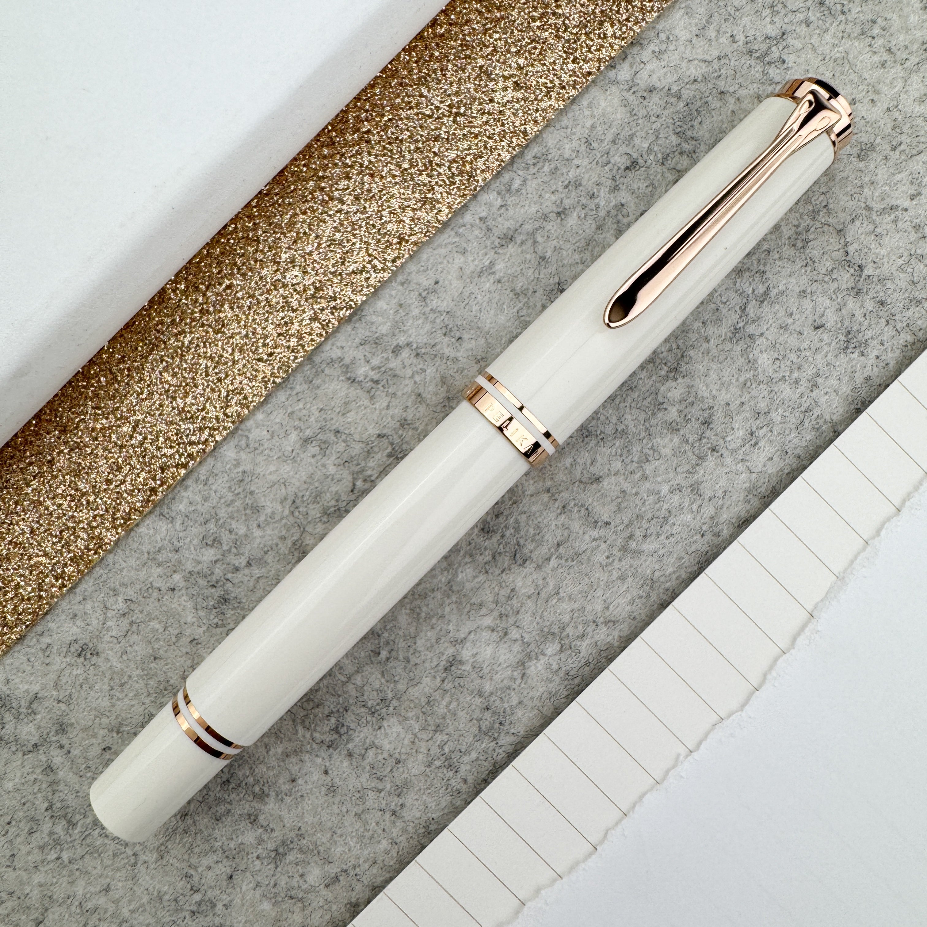 Pelikan Souveran M600 Fountain pen - White & Rose Gold (Special