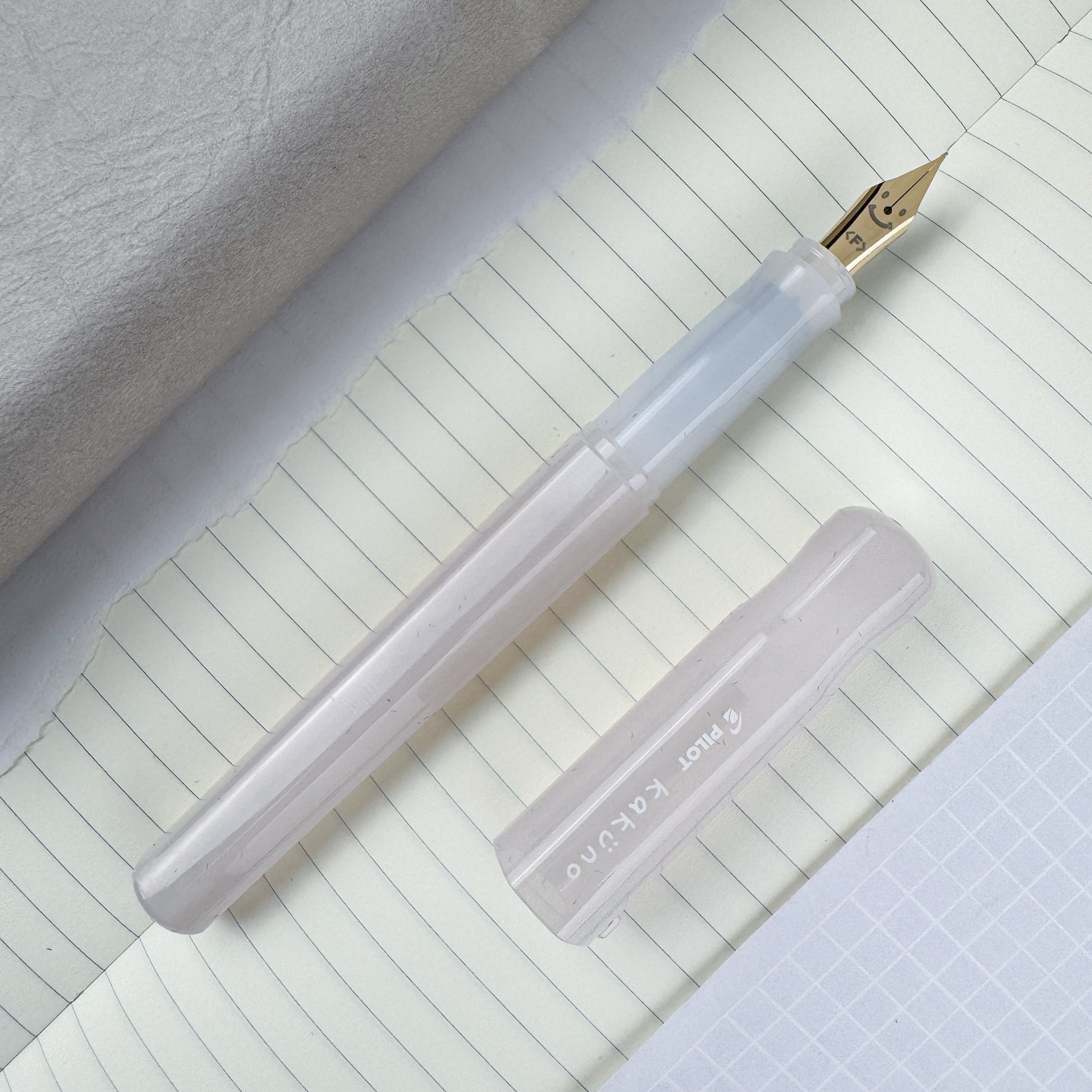 Pilot Kakuno Fountain Pen - Cumulus White – Atlas Stationers