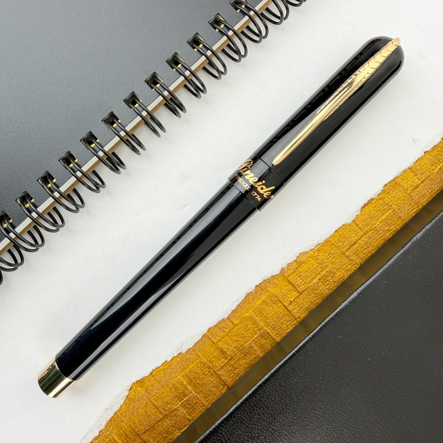 Pineider UR Avatar Anniversary Fountain Pen - Black with Gold Trim (Special Edition)