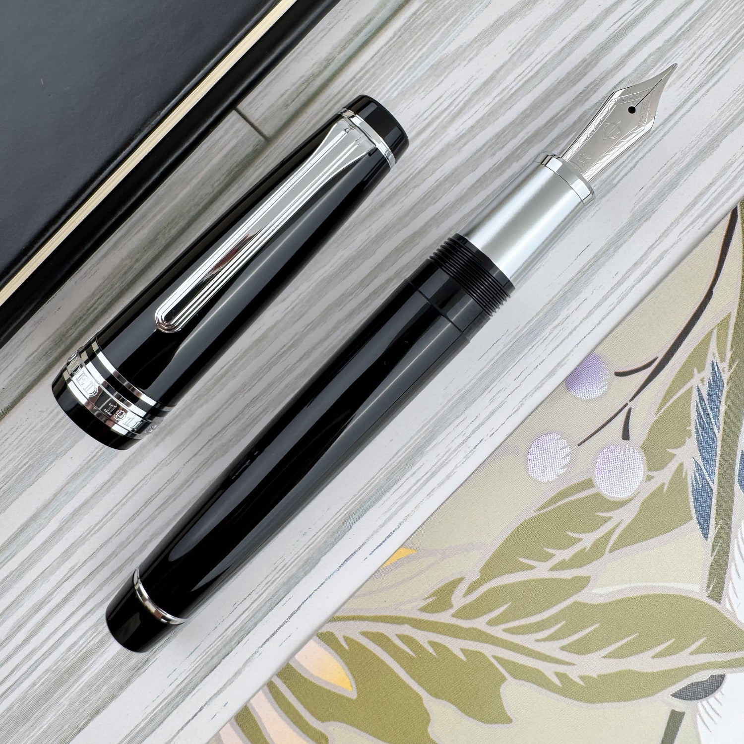 Sailor Pro Gear Fountain Pen - Ginza Silver