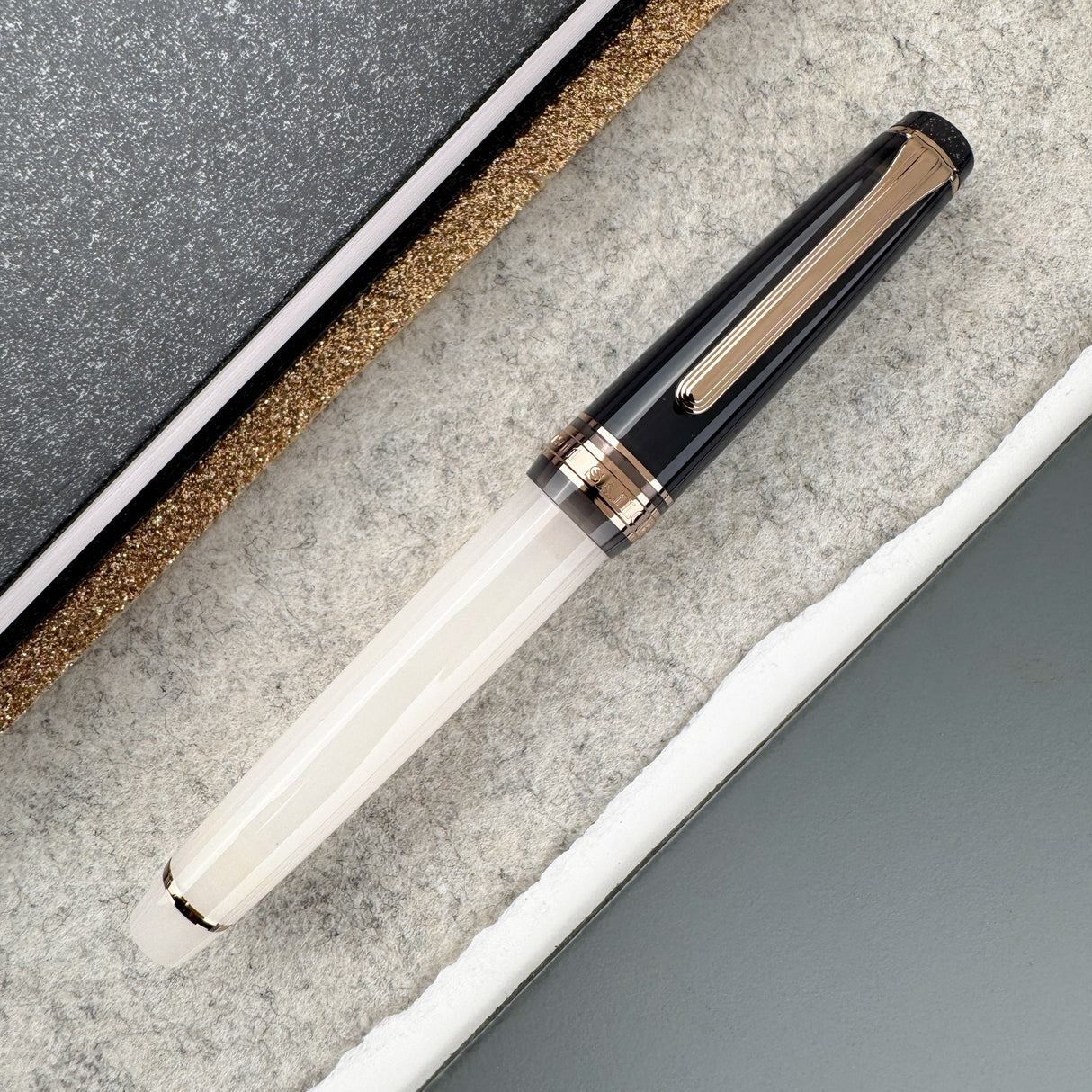 Sailor Pro Gear Slim - Black Rose (Special Edition)