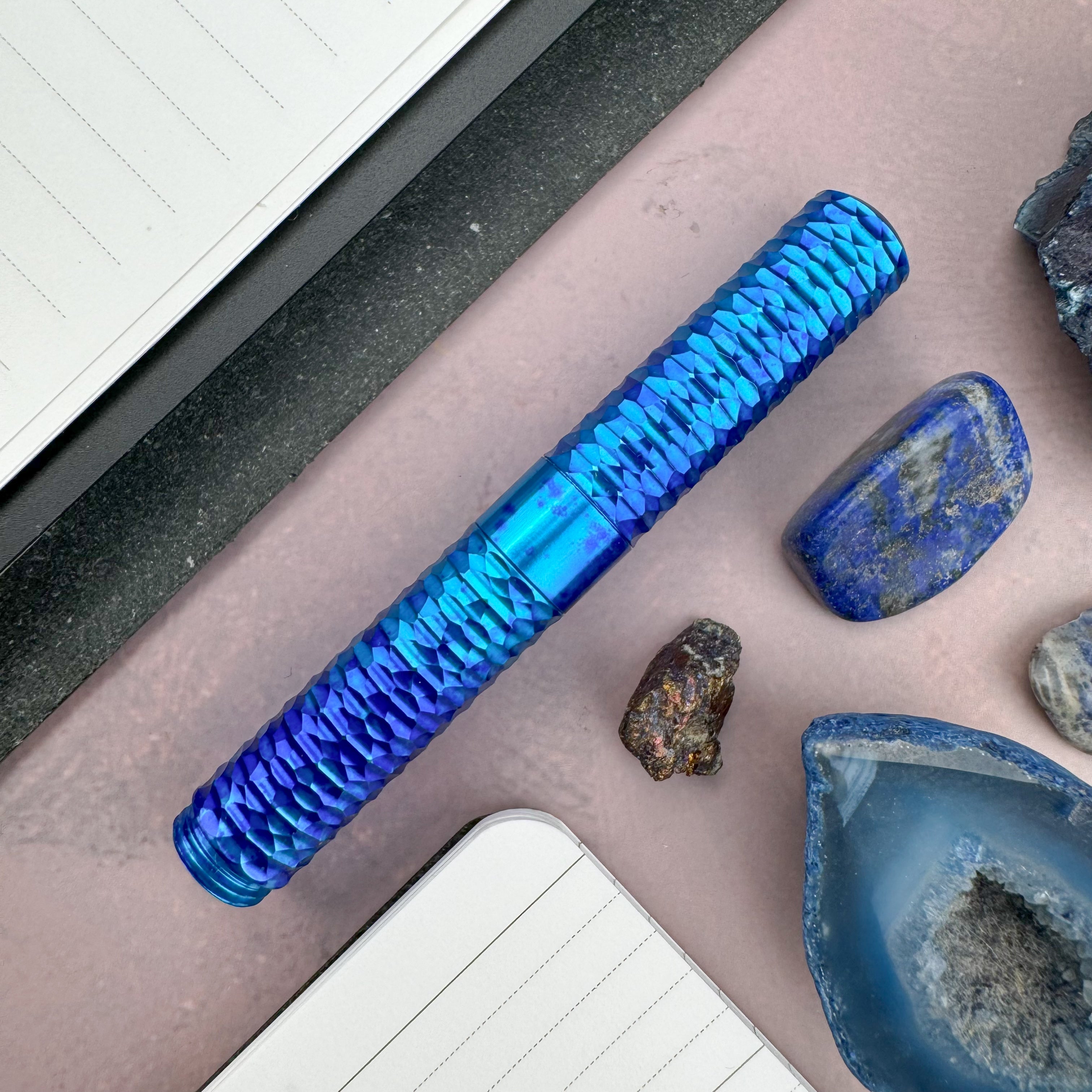 Schon DSGN Faceted Pocket Six Fountain Pen - Blue – Atlas Stationers