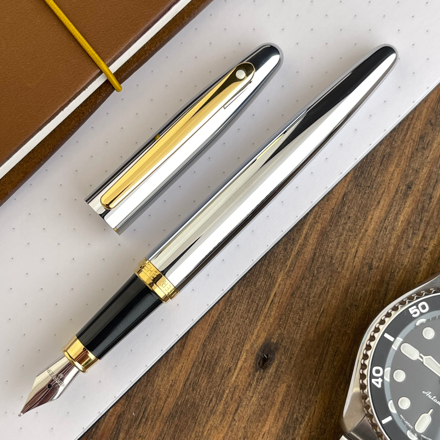 Sheaffer VFM Fountain Pen Pen - Chrome w/ Gold