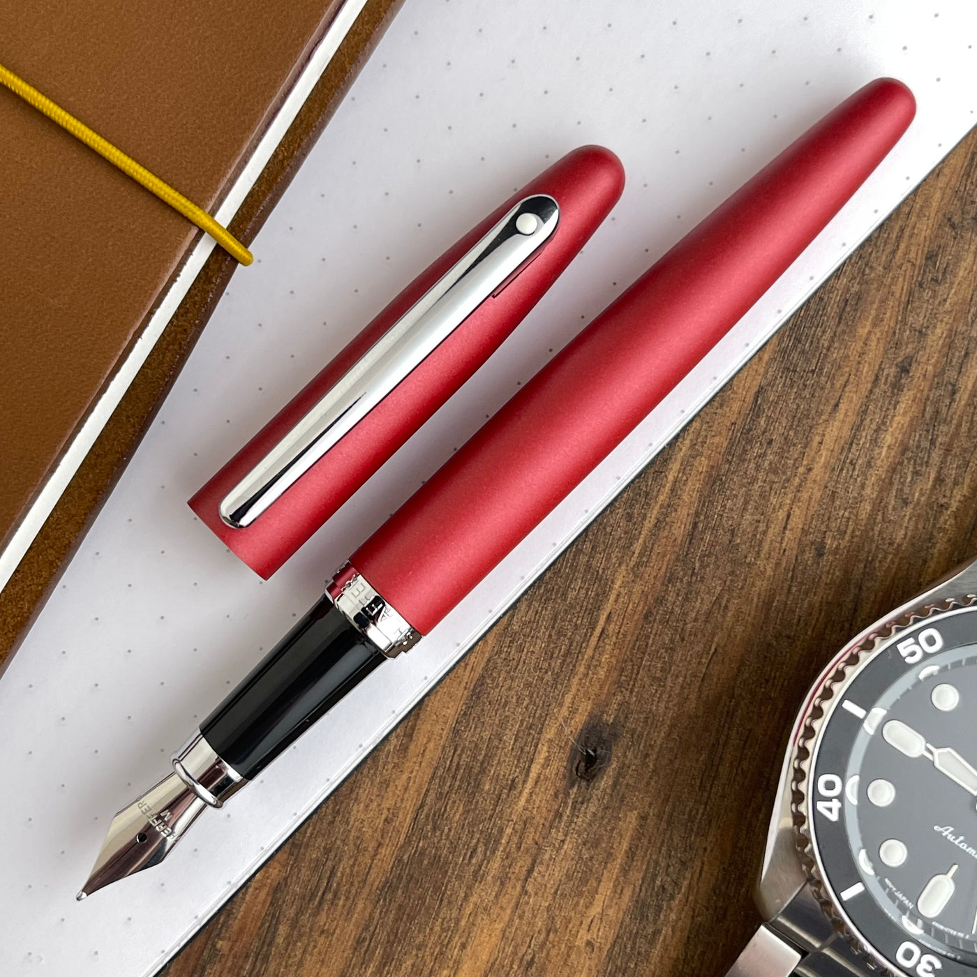 Sheaffer VFM Fountain Pen Pen - Excessive Red