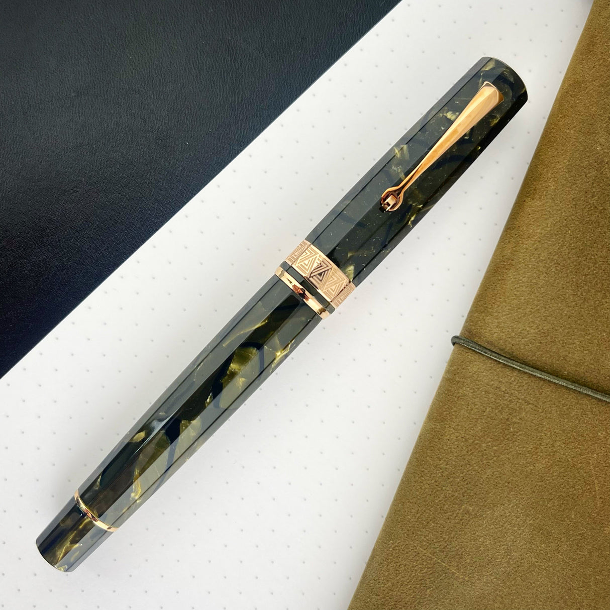 Omas Paragon Fountain Pen - Saft Green (Doorbuster)