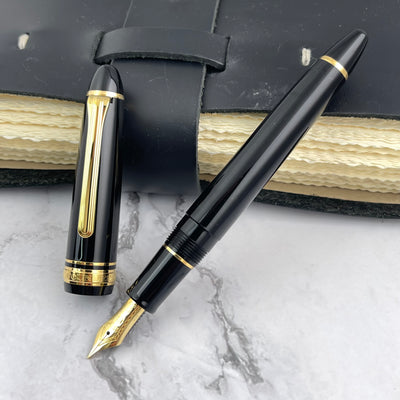 Sailor 1911S Fountain Pen - Black w/ Gold
