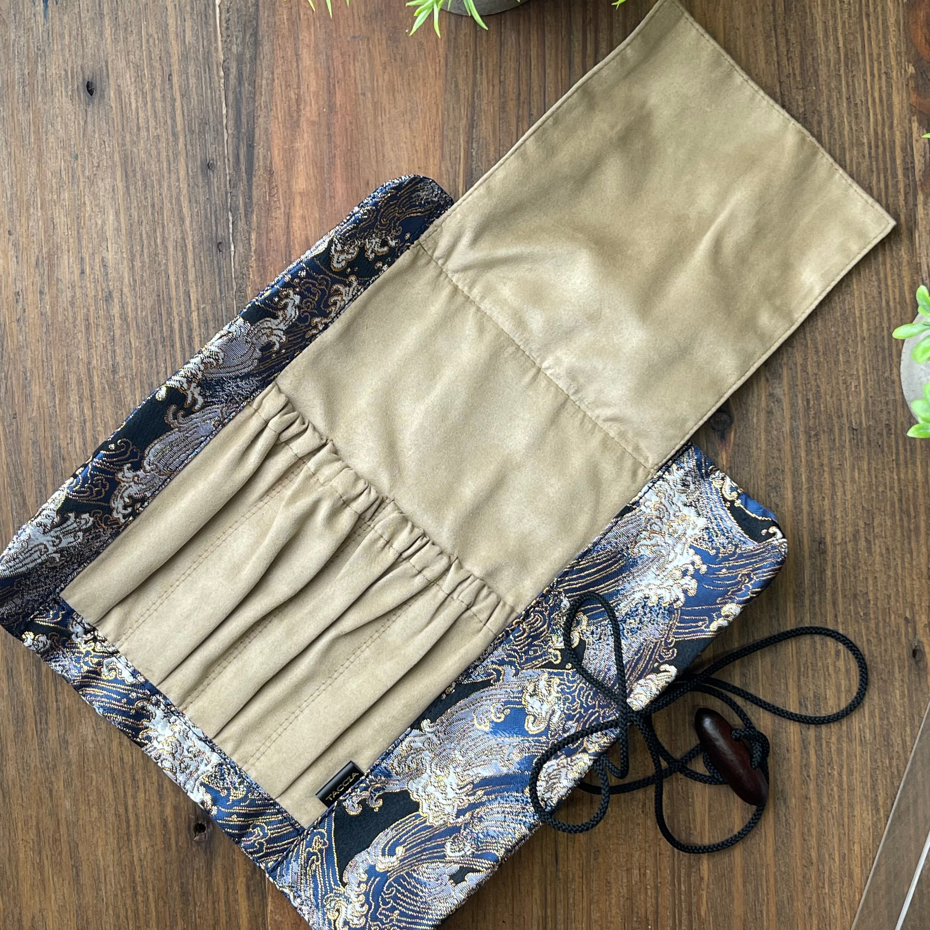 Taccia Kimono Pen Wrap - 4 Slot – Atlas Stationers