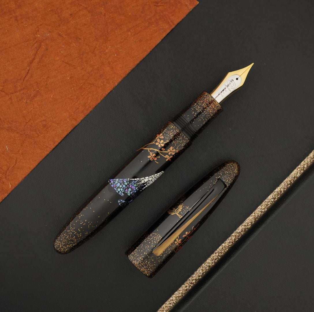 Taccia Miyabi Maki-e Fountain Pen - Fujiyama (Limited Edition)