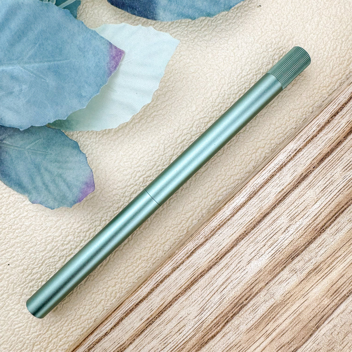 Tom's Studio Lumos Pro - Refillable Multi-Tip Pen