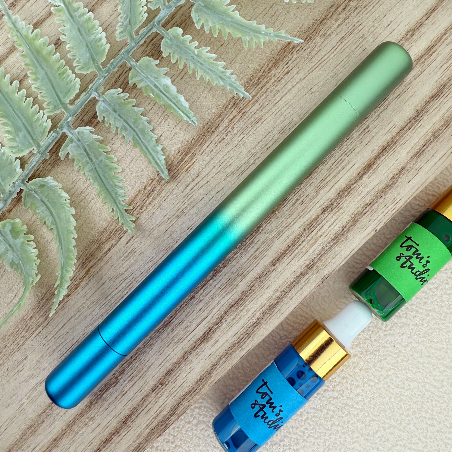Tom's Studio Ori – the infinitely refillable highlighter