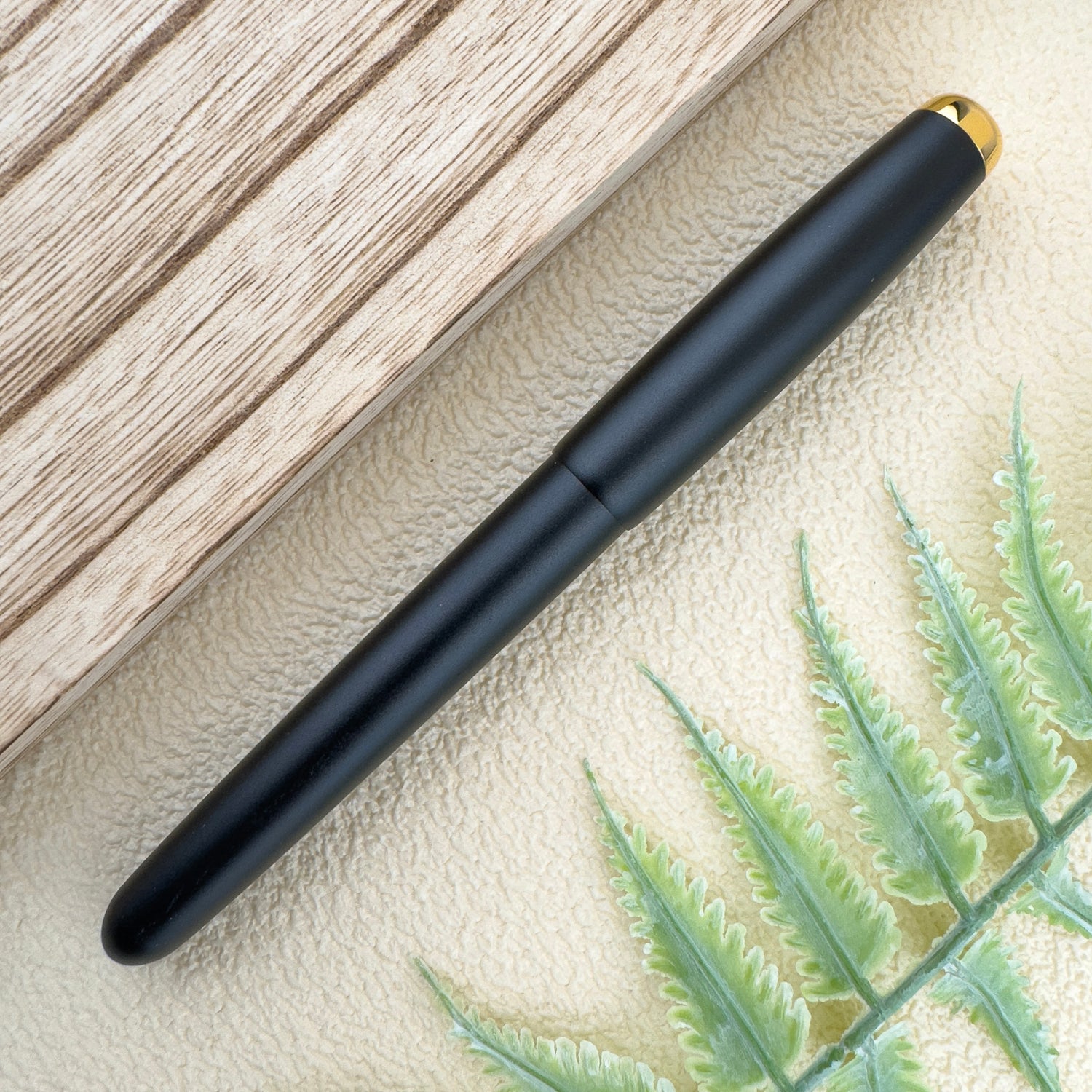 Tom's Studio The Studio Fountain Pen - Black