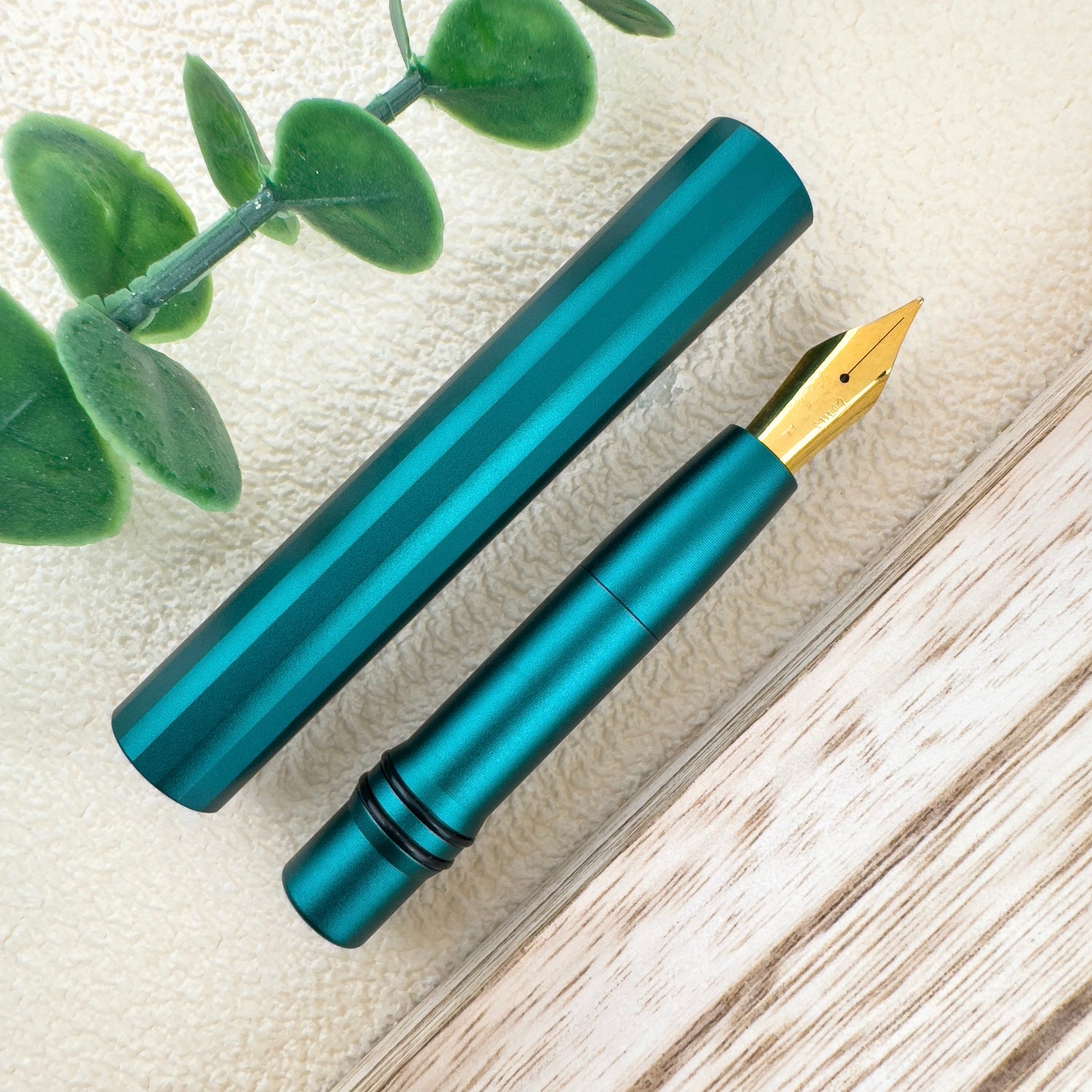 Tom's Studio The Studio Pocket Fountain Pen - Ivy