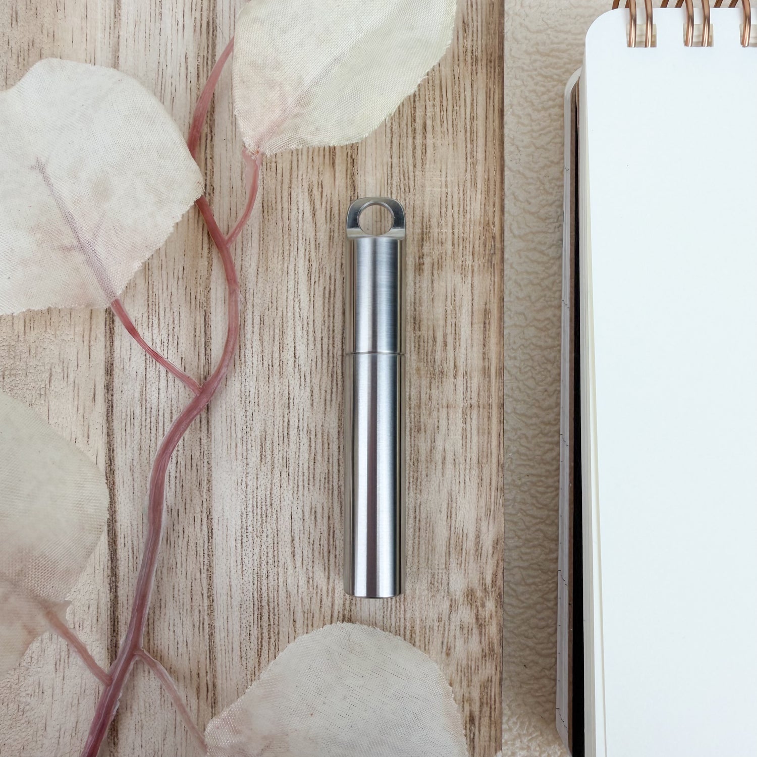Tom's Studio The Field Mouse – refillable travel pen