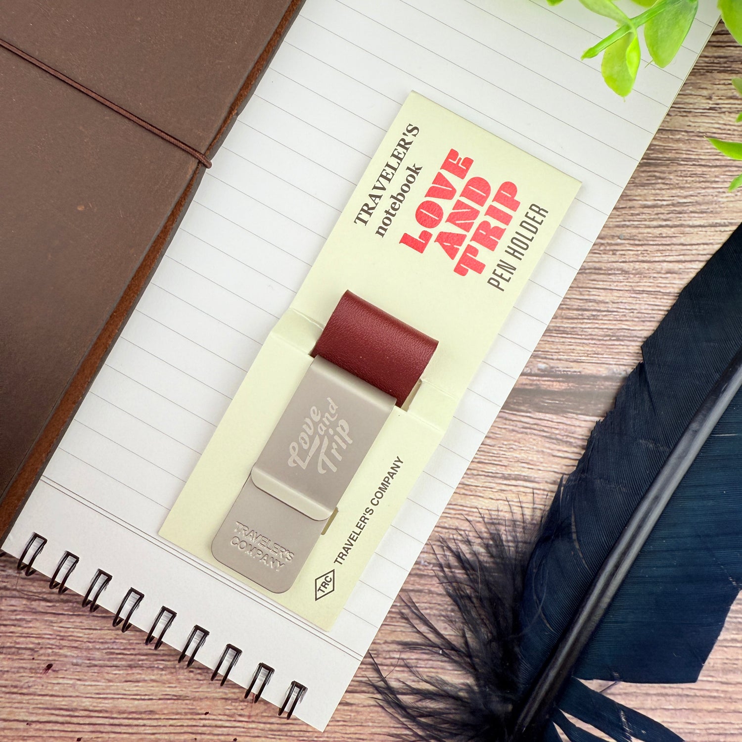 Traveler's Love and Trip Pen Holder - Red (Special Edition)