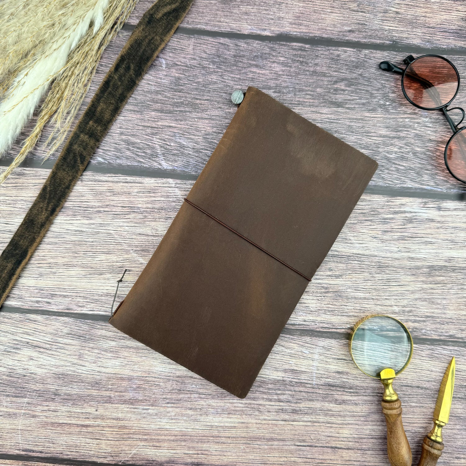 Traveler's Leather Notebook - Regular Size - Brown