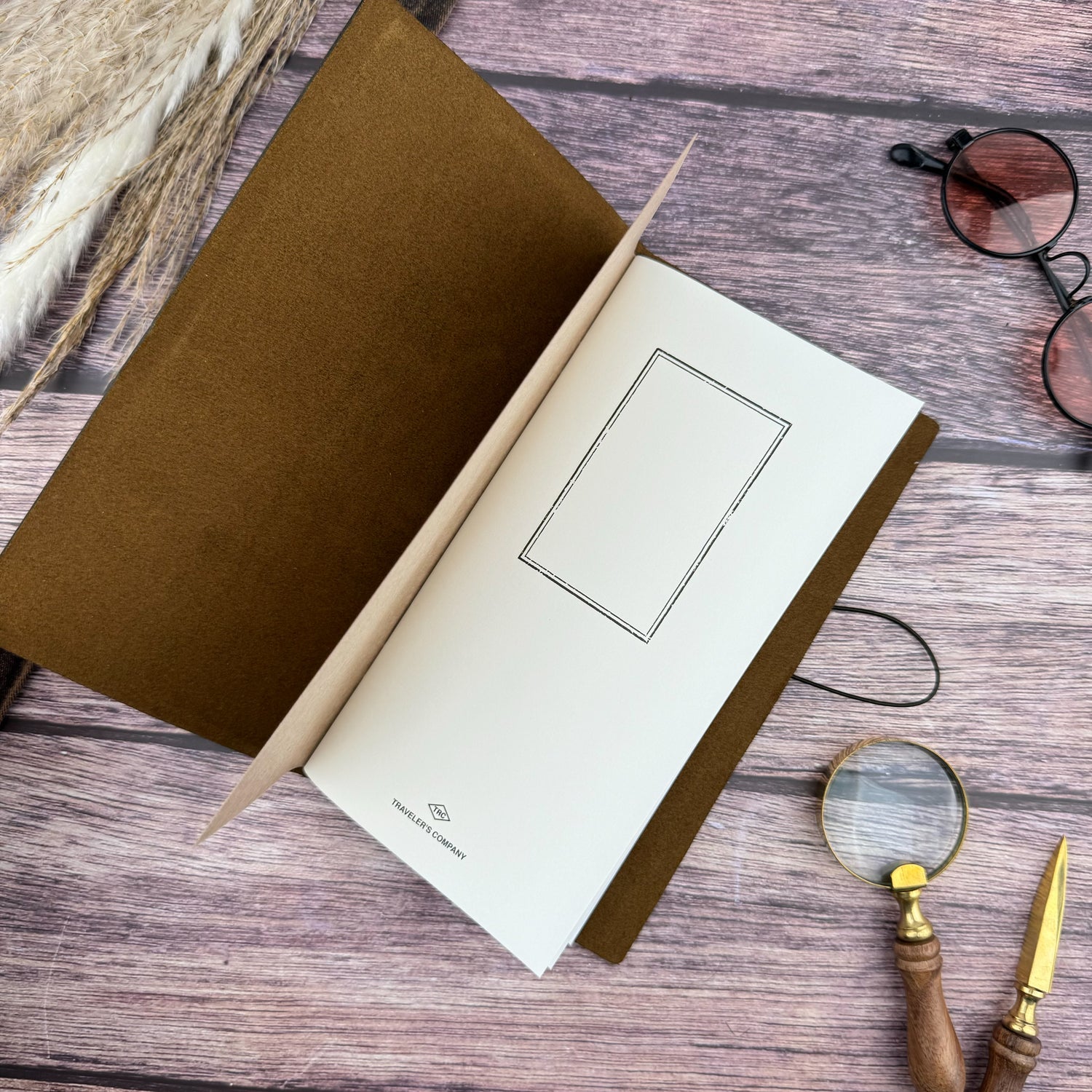 Traveler's Leather Notebook - Regular Size - Olive