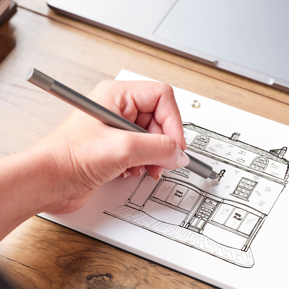 Tom's Studio Lumos Pro - Titanium