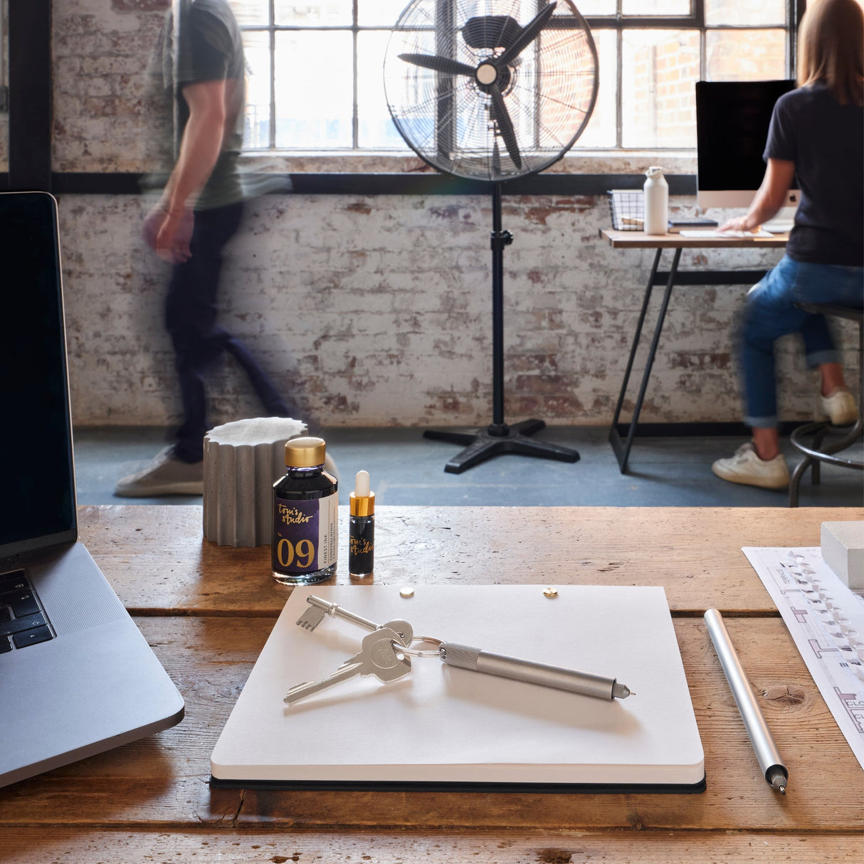 Tom's Studio Lumos Pro - Titanium