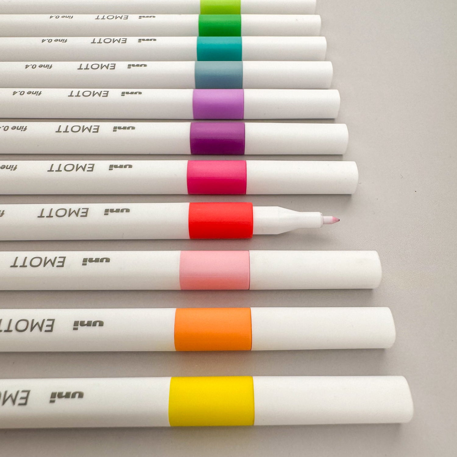 Uni-ball Emott Fine Line Marker Pen