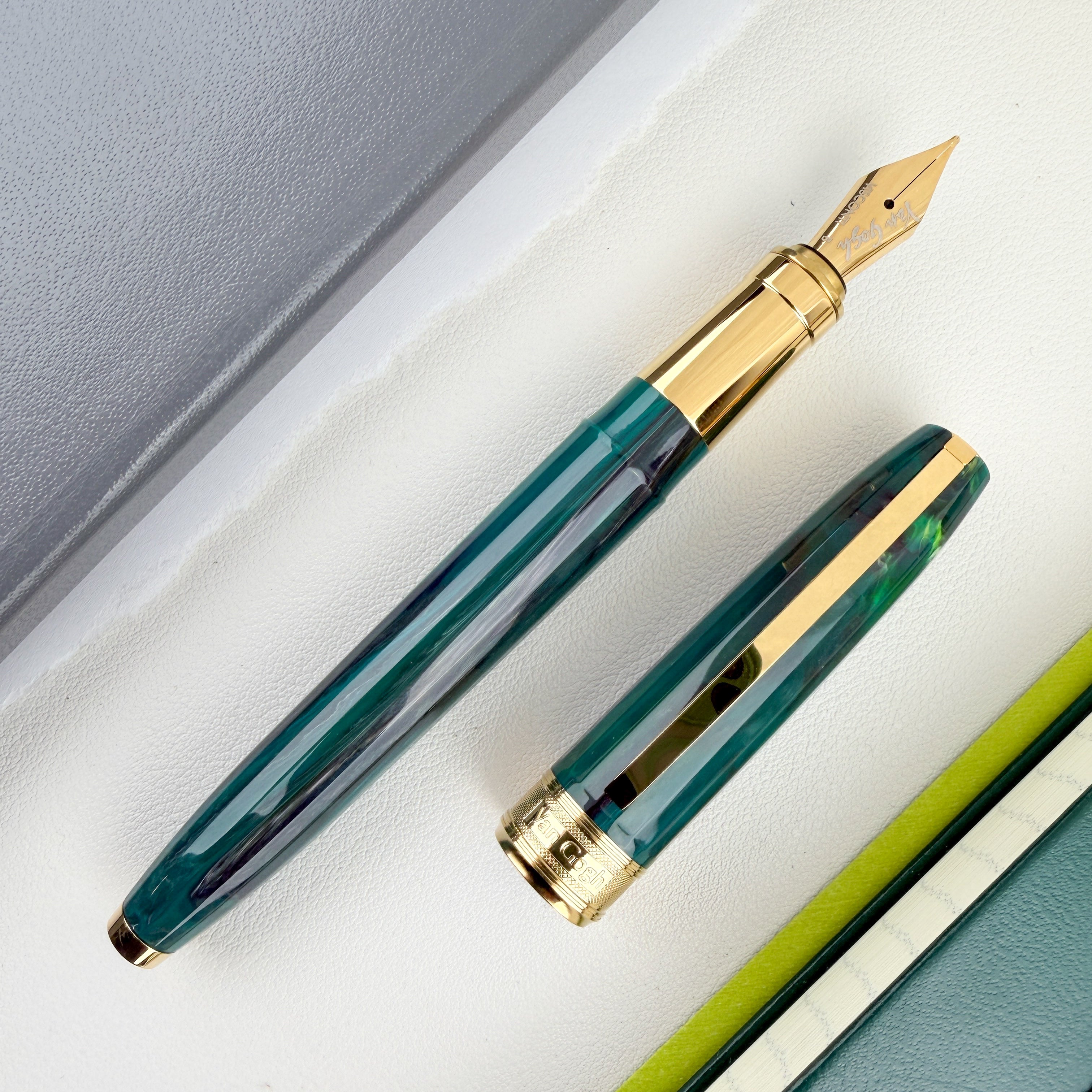 Visconti Van Gogh Fountain Pen - The Novel Reader – Atlas Stationers