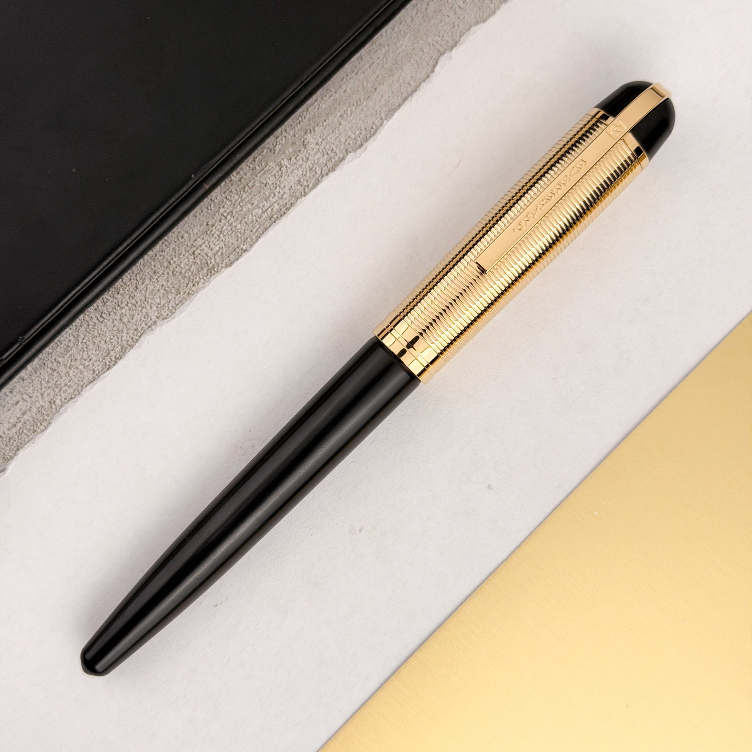 Wahl Eversharp Skyline Rollerball Pen - Black w/Gold Trim