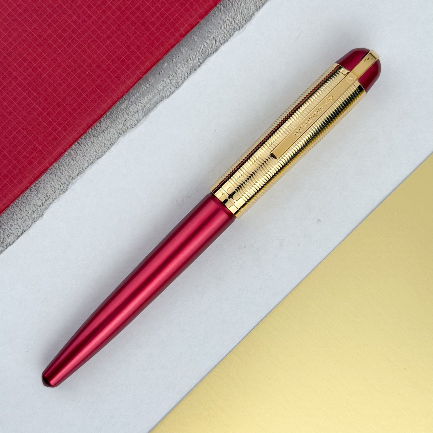 Wahl Eversharp Skyline Rollerball Pen - Red w/Gold Trim