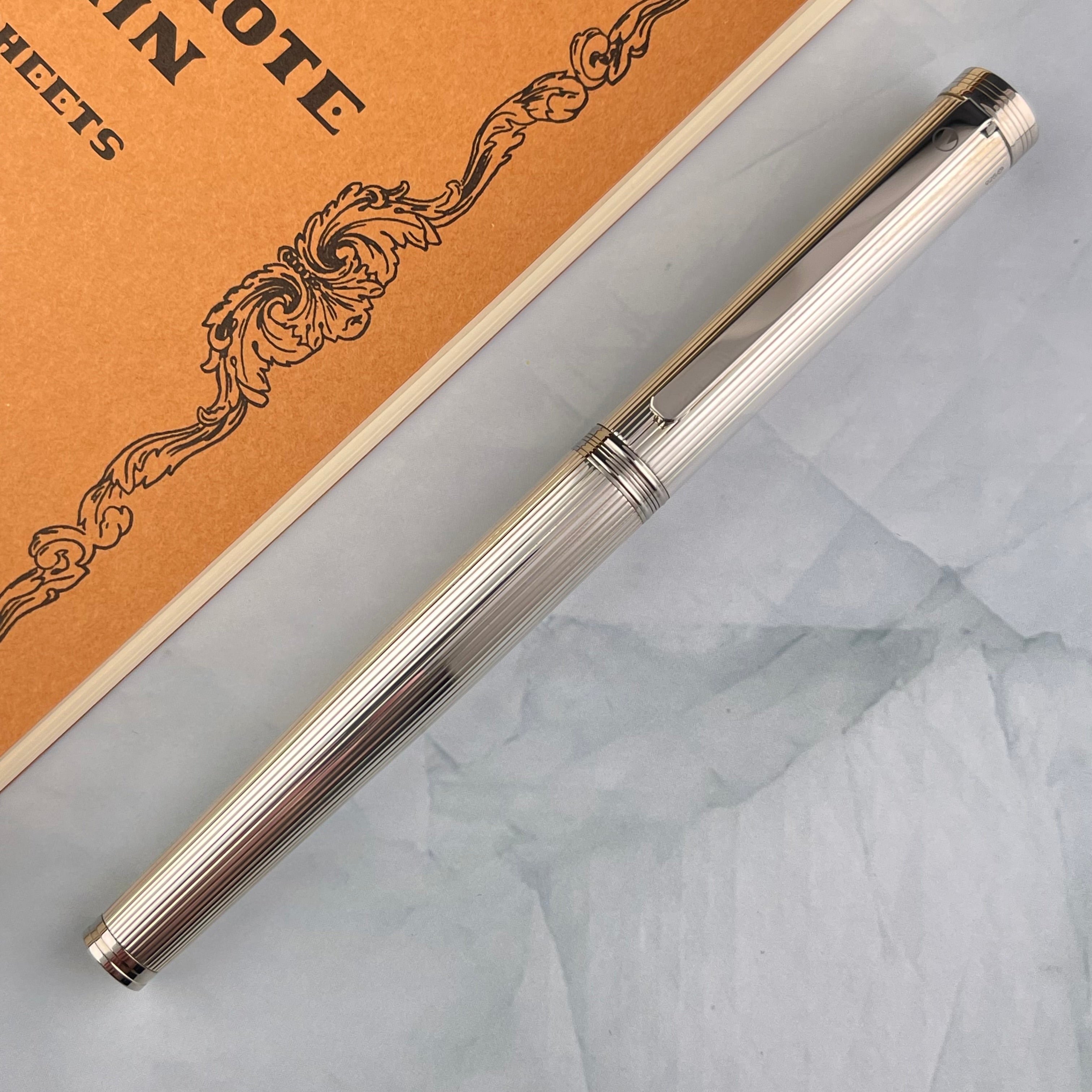 Waldmann Tapio Fountain Pen - Sterling Silver Pinstripe – Atlas