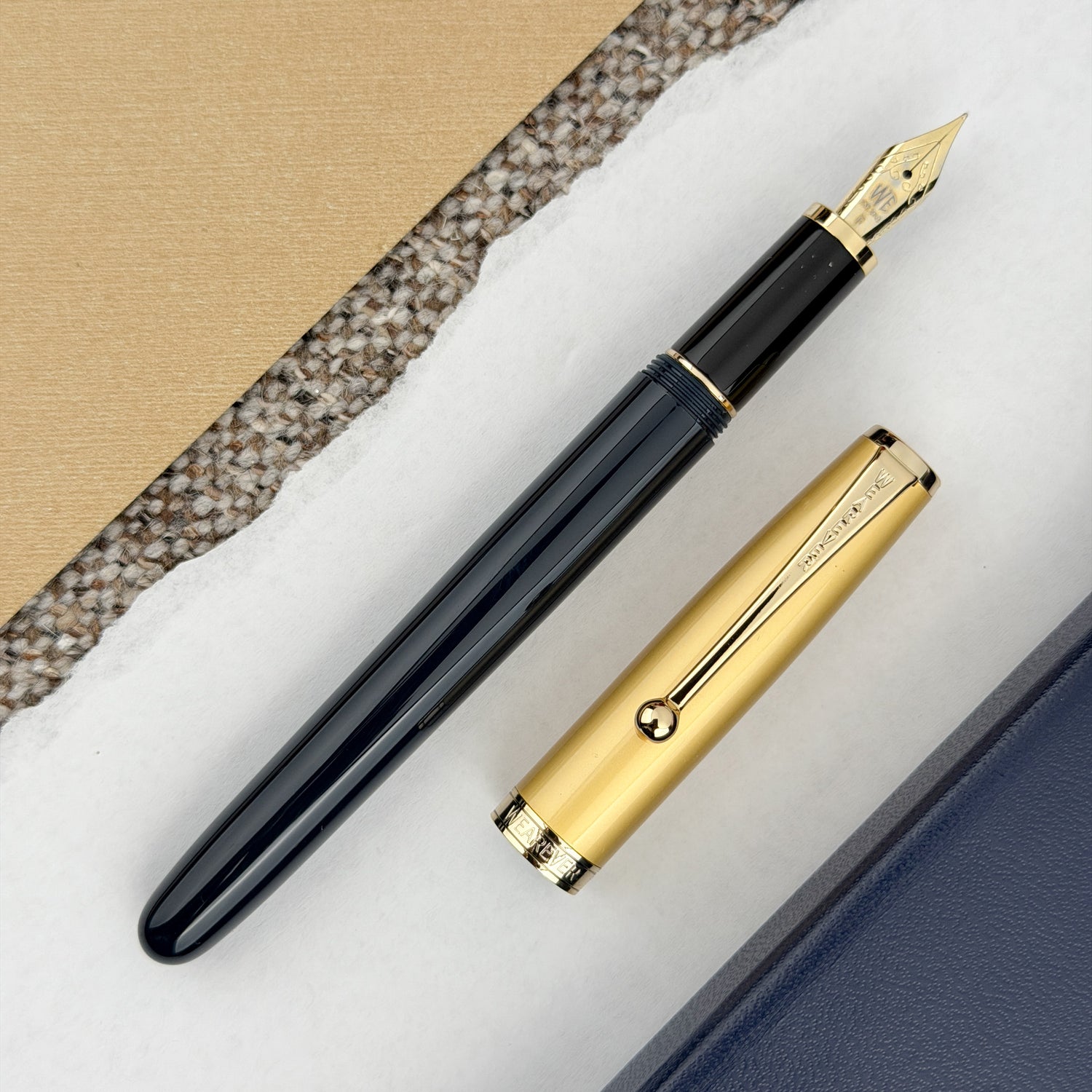 Wearever Pennant Fountain Pen - Midnight Navy Blue