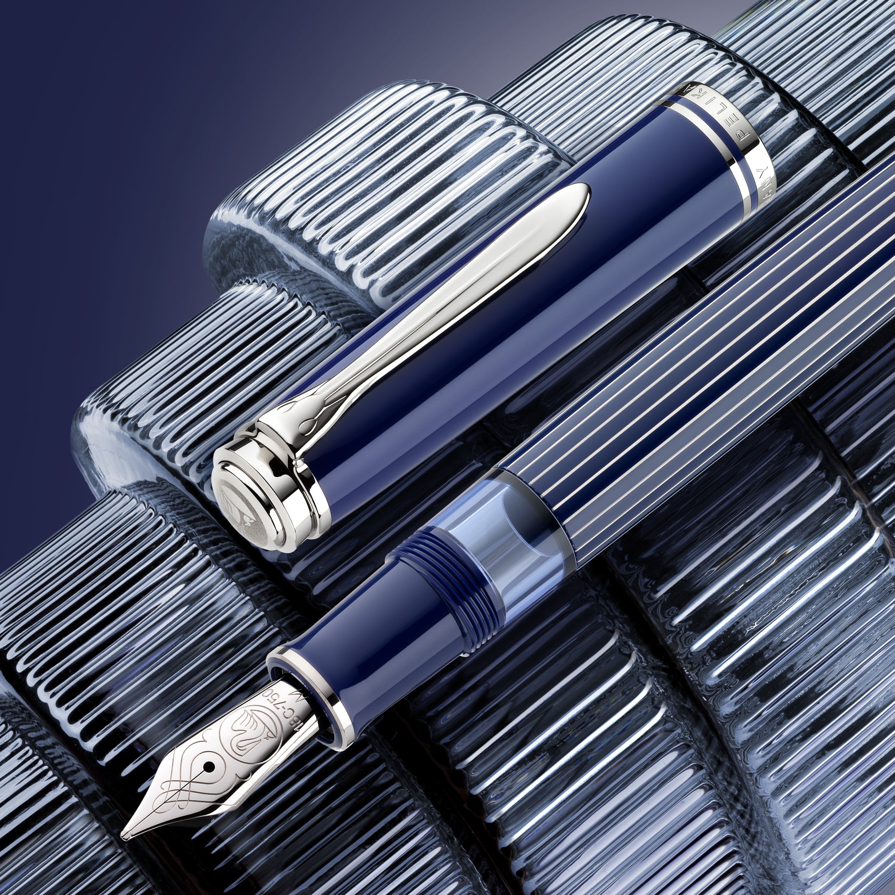 Pelikan Souveran M815 Fountain Pen - Metal Striped Blue (Special