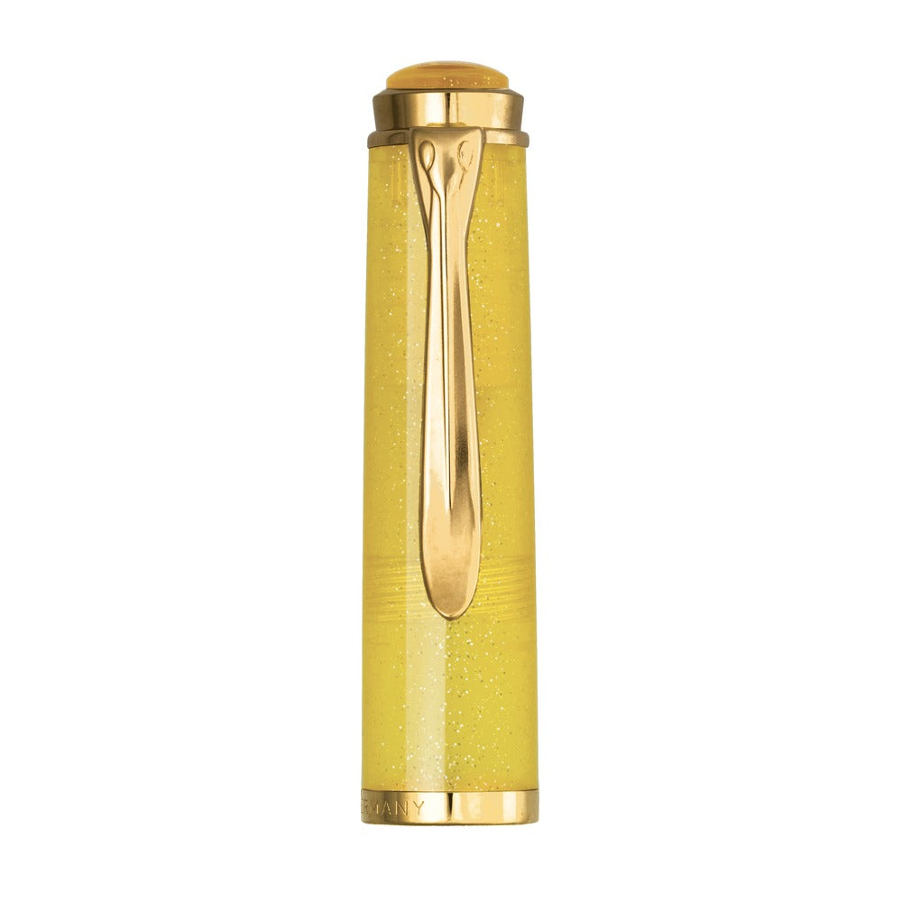 Pelikan Classic 200 Special Edition Pyrite fountain pen, close-up of the translucent gold shimmer resin