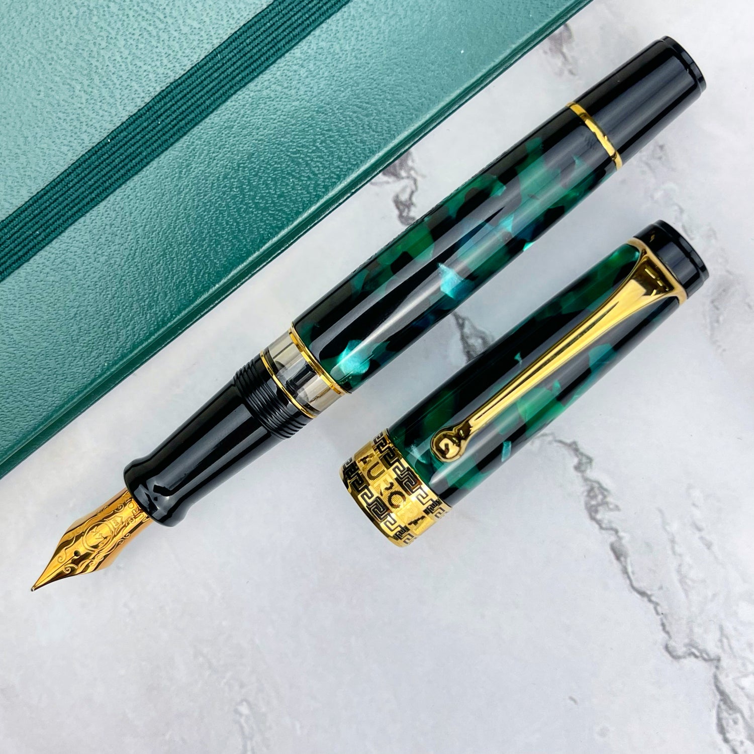 Aurora Optima Auroloide Fountain Pen - Emerald with Gold Trim (Doorbuster)