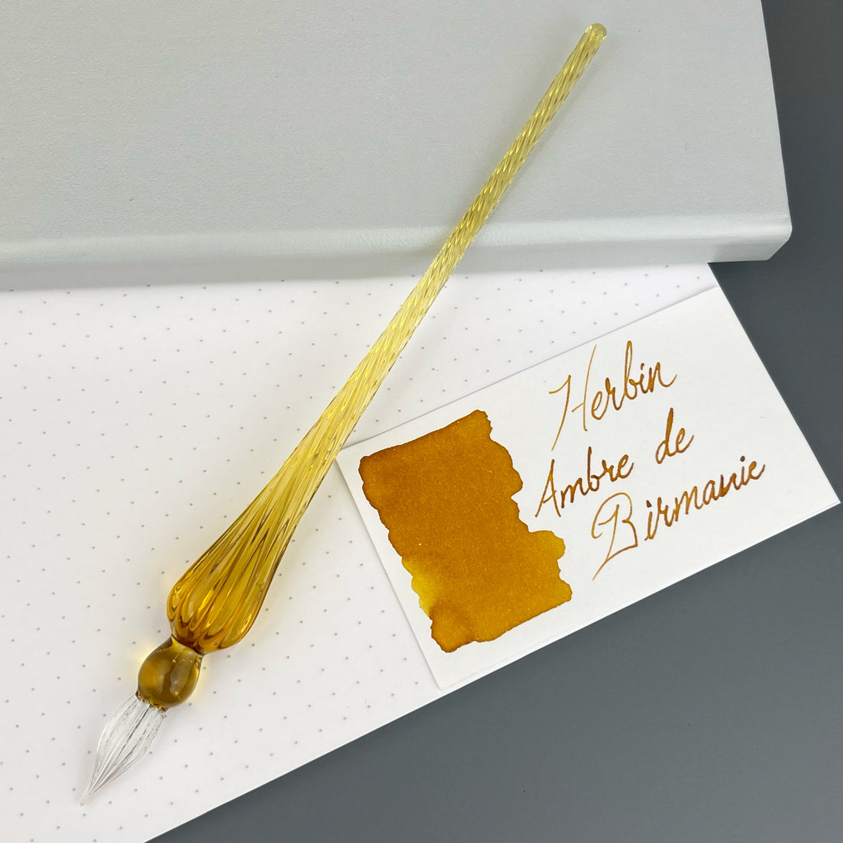 Jacques Herbin Round Glass Dip Pen - Amber