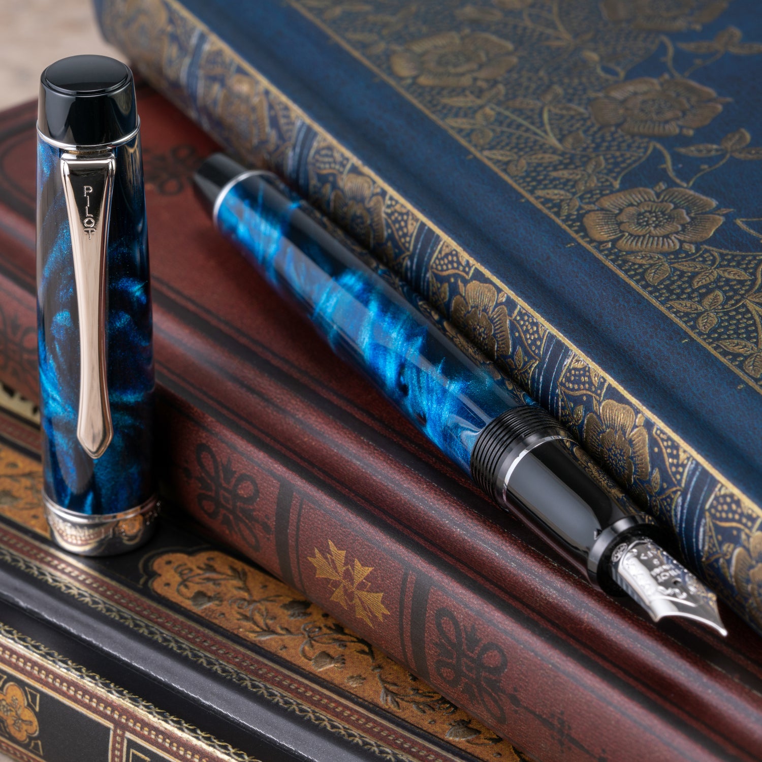 Pilot Custom Heritage SE Fountain Pen - Blue | Atlas Stationers.