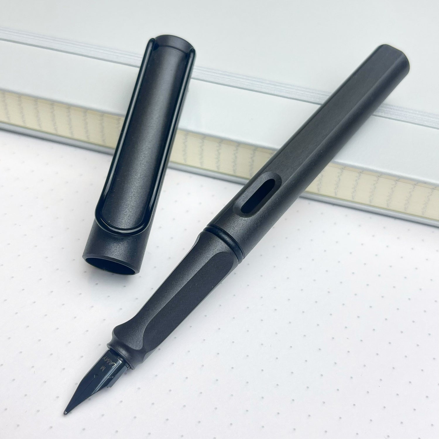 Lamy Safari - Penna a Sfera in ABS con Clip in metallo - Blue - Vendita Lamy Safari - Penna a Sfera in ABS con Clip in metallo - Blue - Vendita