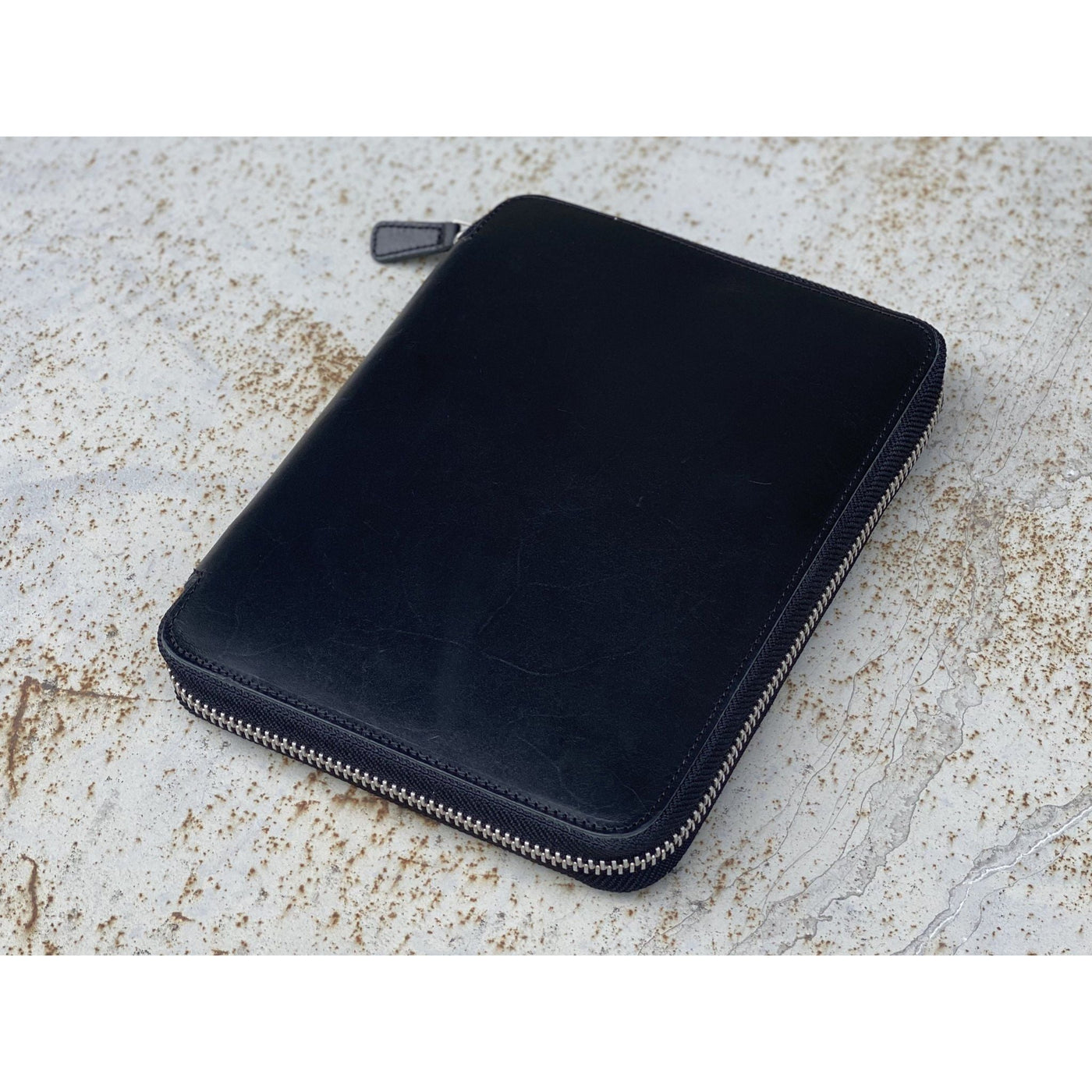 Galen Leather Zipped A5 Notebook Folio - Black | Atlas Stationers.