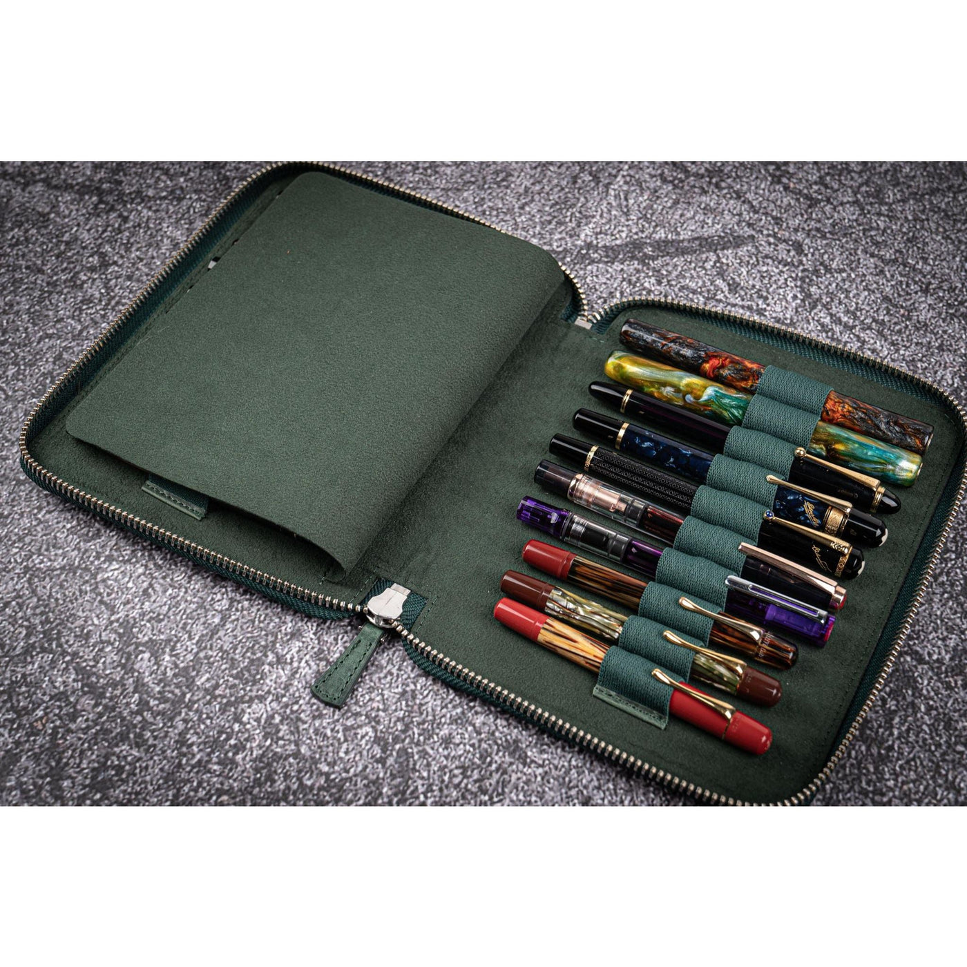Galen Leather 20 Pen Zipper Case - Crazy Horse Green | Atlas Stationers.
