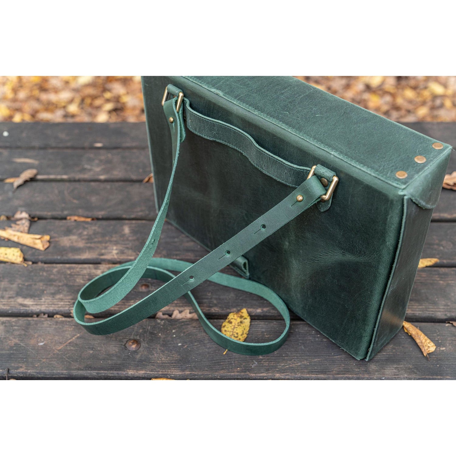 Galen Leather Writer's Medic Bag - XLarge Crazy Horse Forest Green | Atlas Stationers.
